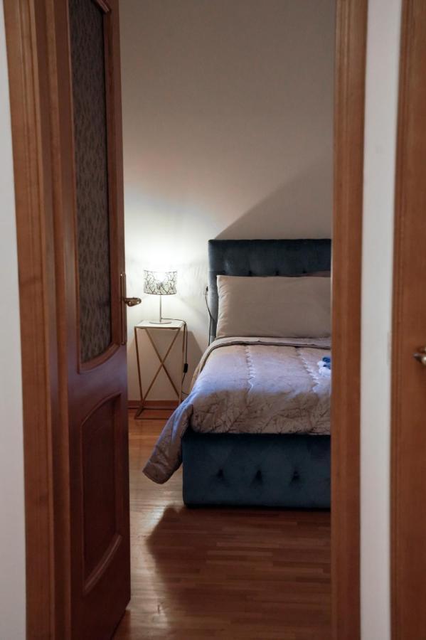 Apartamento La Casa Di Madeleine Milán Exterior foto